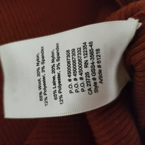 Aritzia Wilfred Croquis Off-Shoulder Sweater - Picture 8 of 8